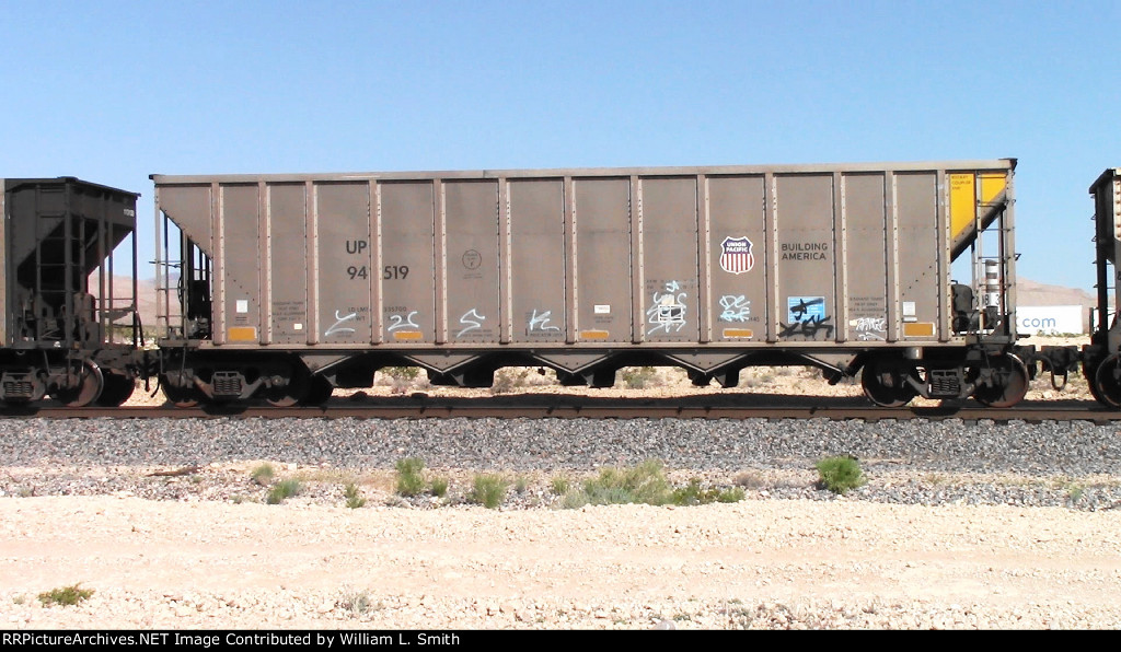 EB Unit Empty Hooper Car Frt at Erie NV -87